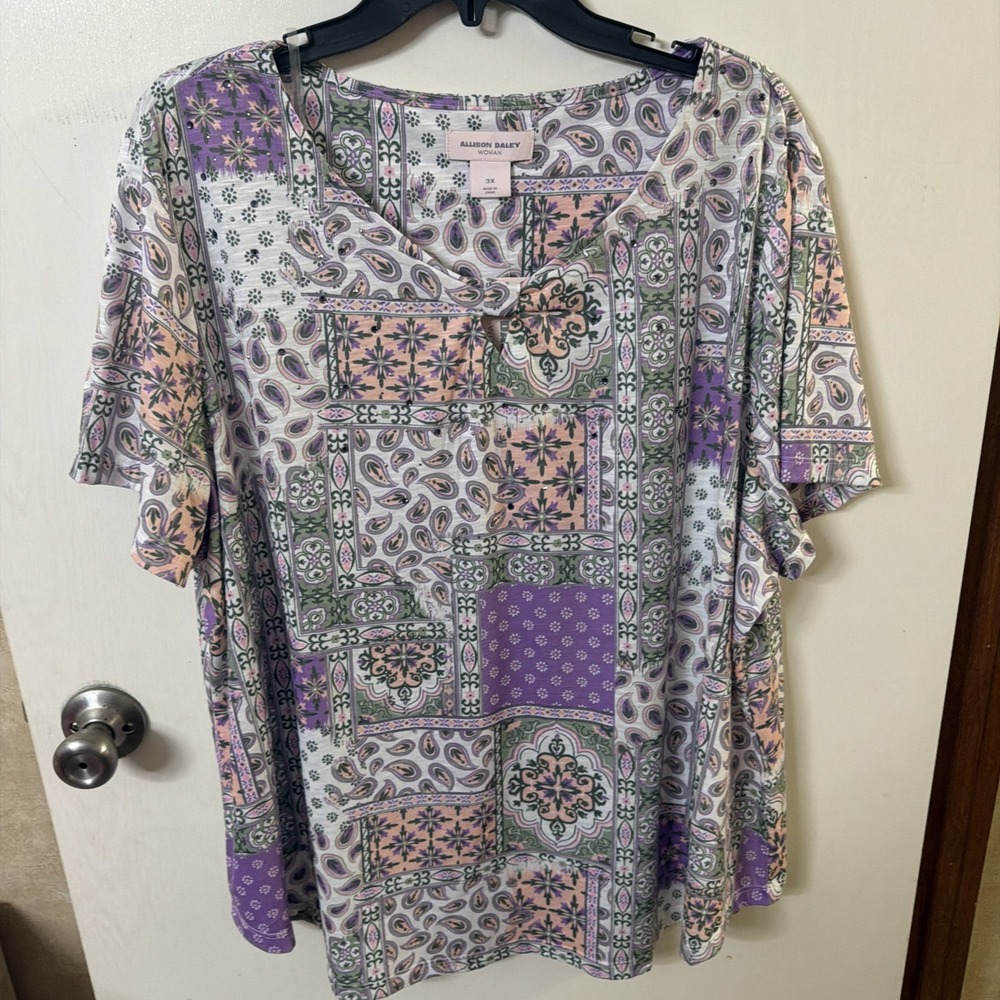 Allison Daley Woman Purple/Peach Top With Embellishments NWT Size 3X